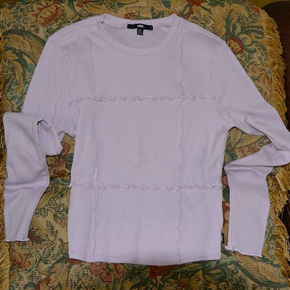 *NWT* Vans lavender long sleeve t-shirt with lettuce hem sleeves and details